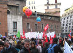 3. Ore 10 circa: il primo corteo sta entrando in via Barberini.