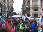 5. Ore 10 circa: il primo corteo sta entrando in via Barberini.