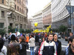 9. Le bandiere della Gilda entrano in via Barberini.