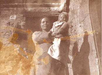L'Album di Vittoria e Carmine in 180 bellissime fotografie di Anticoli che non sparisce. Cliccando qui!