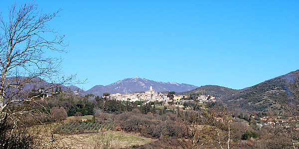 5. Mandela nel 2011 vista dalle pendici di Saracinesco (Scialanca).