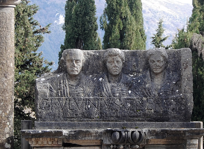 Clicca qui per una bellissima visita (virtuale) al Castello Theodoli e a Villa Manni (Trebula Suffenas) di Ciciliano!