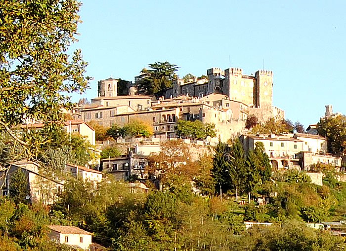 Clicca qui per fare una Passeggiata a Collalto in duecento immagini una pi bella dell'altra!