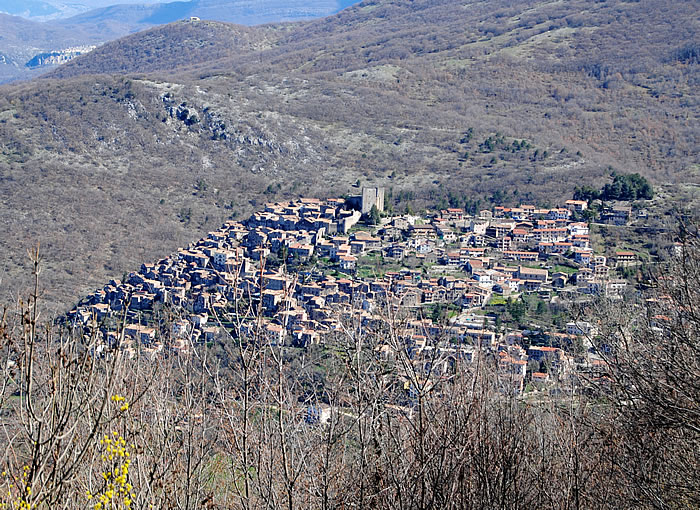 Pereto vista dal santuario della Madonna dei Bisognosi.