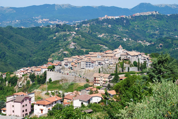 Clicca qui per fare una Passeggiata a Roiate in 80 immagini una pi bella dellaltra!
