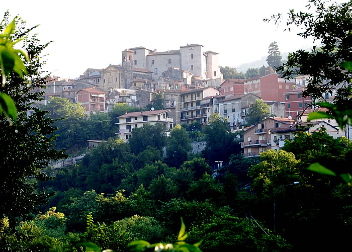 Clicca qui per fare una bellissima (anche se virtuale) Passeggiata a Sambuci!