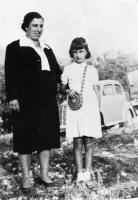 22. Nonna Maria con zia Laura.
