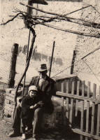41. Nonno Tobia con Roberto.