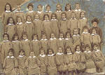 2. Rosina e altre bambine negli anni '30.