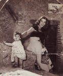 131. Vittoria con una attrice (1955, cartolina).