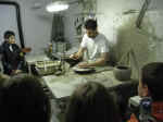 82. Lavorazione al tornio.