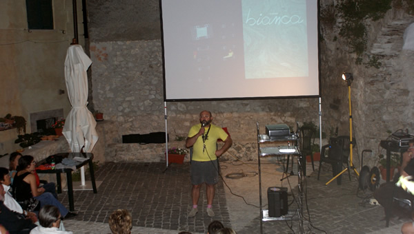 137. Eclario presenta il video dello spettacolo teatrale "La Strada Bianca" (foto di Nereo Benussi).