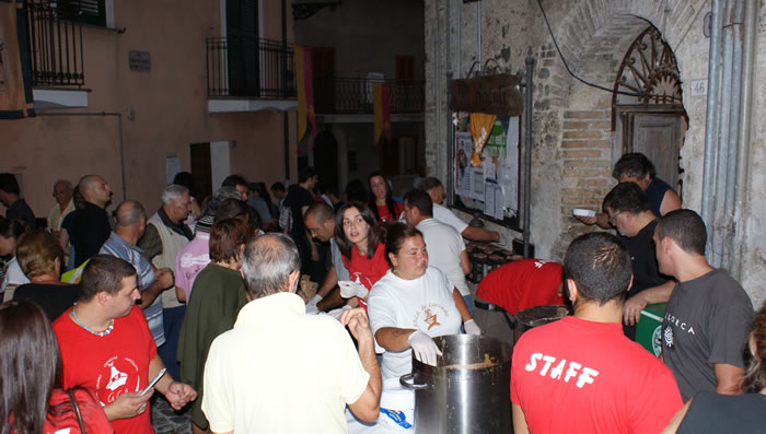 69. I Tre Briganti in piena attivit (foto di Nereo Benussi).