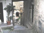 25. Uno dei luoghi pi pittoreschi del centro storico anticolano (foto di Nereo Benussi).