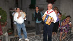 65. Anche se, per il momento, nessuno sembra propenso a entrare in pista (foto di Nereo Benussi)...