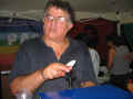 23. Carmine, intanto, serve dell'ottima birra gelata...