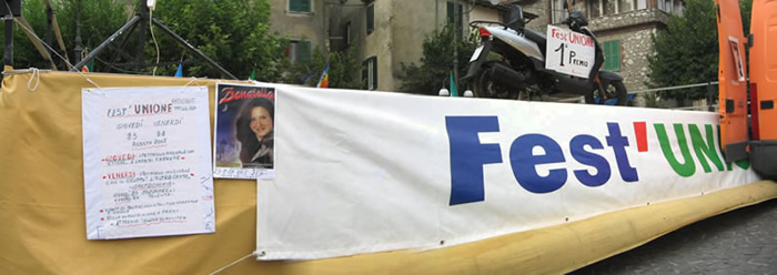 1. Il palco e il primo premio della grande lotteria!