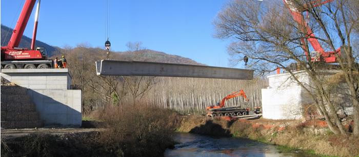 20 dicembre 2007: la posa del nuovo ponte.