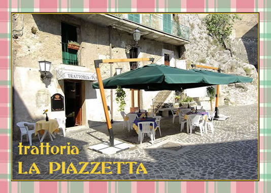 Ottima cucina, persone simpatiche, gentili, interessanti, musica di qualit� e tutta la bellezza di uno degli angoli pi� incantevoli del centro storico di Anticoli Corrado!