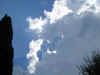 lu. 11-9-2006. Il primo giorno di scuola  caldo e un po' nuvoloso, cosa che attira nell'edificio scolastico anche mosconi e vesponi... Pazienza!