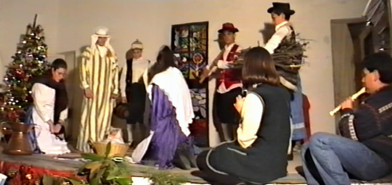 Natale 1994: la Recita (immagine dal film "Arriva l'Ispettore!")
