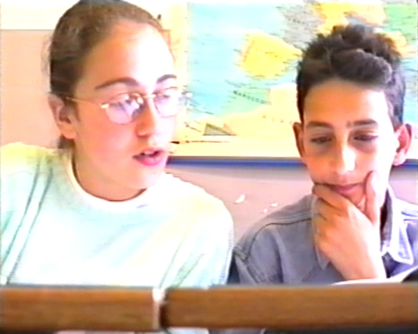 Barbara: "Ma doverano andati a finire i Professori?" Fabrizio: "Leggi!"