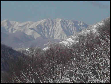 So sagliutu agliu Gran Sassu, / so remasu ammutulitu, / me parea che passu passu / se sagliesse agl'infinitu...
