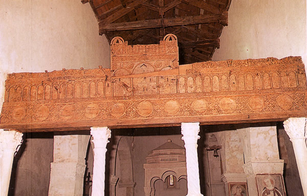 37. S. Maria in valle Porclaneta: liconostasi (Angeloni, "Santa Maria in valle Porclaneta", cit.).