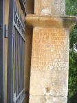 28. S. Maria in valle Porclaneta. Murate sui piedritti si leggono due epigrafi che rivelano i nomi del probo benefattore Berardo figlio di Berardo, signore del luogo, e del costruttore del monumento, lillustre Nicol, forse un monaco. (A.Tacchia, Aequa, cit.)
