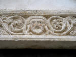 7. Rosciolo: ancora un particolare del portale destro della chiesa di s. Maria delle Grazie.