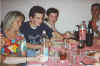 La classe degli anni dal 1991 al 1994. Nelle cene di fine anno,  cosa nota, non rovesciare qualcosa  impossibile!