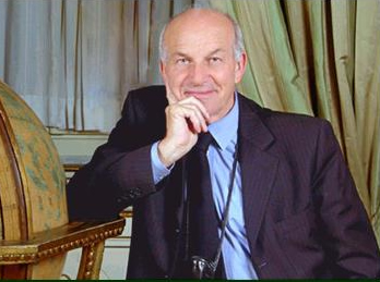 Il Prof, alle elezioni del 13 e 14 aprile, voter� per Fausto Bertinotti.
