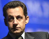 Per la serie "Le botti piene e le mogli ubriache": Brice Hortefeux e Nicolas Sarkozy.