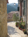 27. Per le vie di Vivaro.