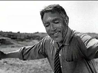 Anthony Quinn in "Zorba il Greco" (1964), di Michael Cacoyannis, dal romanzo omonimo (1946) di Nikos Kazantzakis (1883-1957).