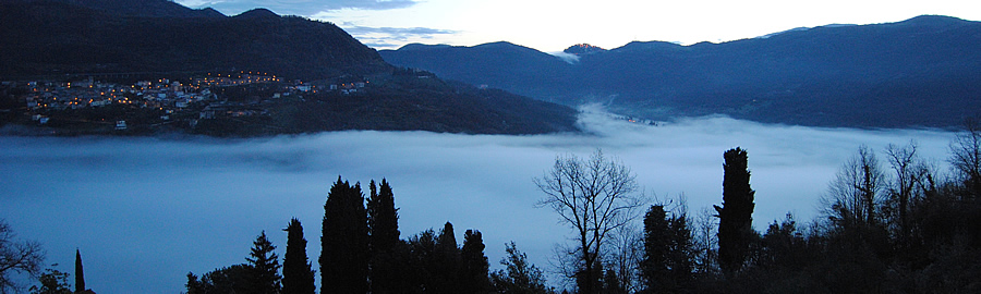 Alba sulla Valle alle 6:45 di marted 29 marzo 2011.
