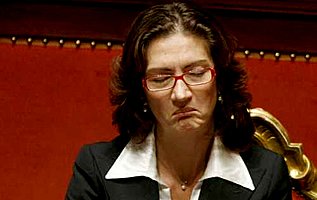 Per la serie "Sconsigliti di Stato": Mariastella Gelmini.