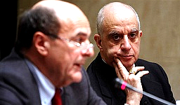 Per la serie "Il pericolo  il mio mestiere": Pier Luigi Bersani a pochi centimetri di distanza dal Fisichella.