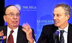 Per la serie "Gli manca Hitler, ma prima o poi andr a trovarlo": il Blair con alcuni di quelli con cui ha brindato contro l'Umanit