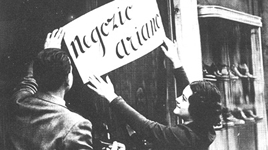 Per la serie "Enrico, non per noi ma per te stesso, ripudiali entrambi!": Gianni Letta, una foto che sarebbe piaciuta a Guido Letta, Enrico Letta.