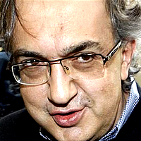 Per la serie "Padroni e padronacci": il Bezos, il (r.i.p.) Jobs e il Marchionne.