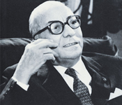 Per la serie "Come cambia il Mond": Arnoldo Mondadori (a sinistra) e Marina Berlusconi (a destra).