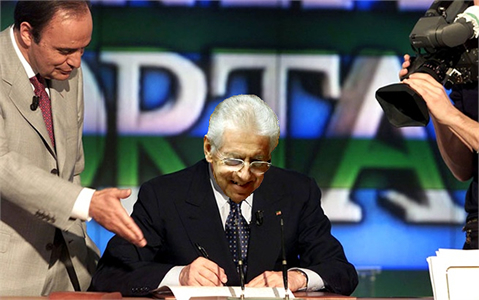 Per la serie "Rigore tedesco, eleganza inglese ed esibizionismo nostrano da intossicati di televisione": anche il Monti firmer un contratto con gli Italiani?