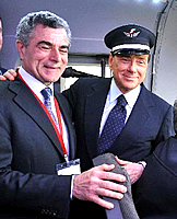 Per la serie "Residui non ancora smaltiti di passati regimi": Mauro Moretti e Silvio Berlusconi.