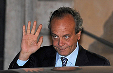 Per le serie "Undici metri quadri in tre?": Angelino Alfano, Roberto Maroni e Francesco Nitto Palma.