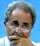 Per la serie "Scomposte gare a usare il referendum non contro il Porcellum, come vorrebbero i Cittadini, ma contro Bersani": Arturo Parisi.