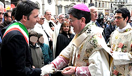 Per la serie "Se Dio esistesse non li accoppierebbe": il Benigni, il Renzi, il Gentiloni e, alla faccia nostra, le facce degli amici loro.