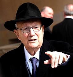 Per la serie "Maestri di vita": Luigi Verzé.