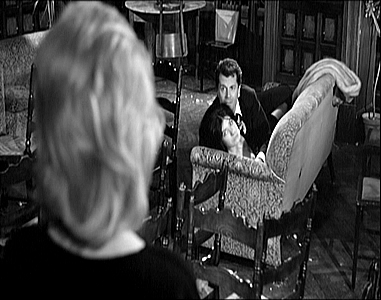 Gli "incontri" dei finti sinistri col Potere? Perfettamente previsti, oltre mezzo secolo fa, gi ne "L'Avventura" di Michelangelo Antonioni.