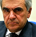 Per la serie "Gente che s'illude di vivere controllando le vite altrui": la piddina Guida, l'estremista di destra Balduzzi e (sotto) l'unica, meravigliosa notizia dopo la quale davvero niente sarebbe pi come prima, sulla Terra: "I maniaci religiosi scompaiono. Il quoziente intellettivo mondiale cresce d'un balzo! L'Umanit ritrova s stessa e riconquista la sua genialit, la sua generosit e il suo senso dell'umorismo".